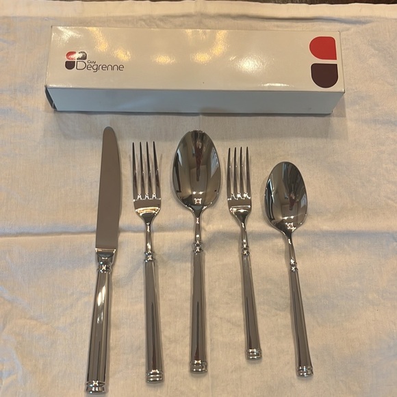 Guy Degrenne Absolu 5pc flatware set - Picture 1 of 4